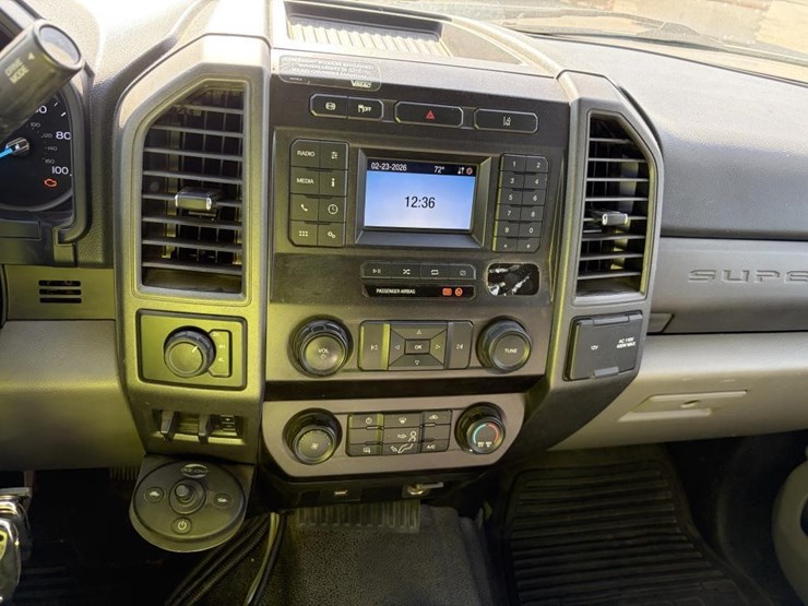 2020-ford-f550-image-16