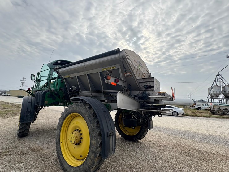 2019-john-deere-r-image-36