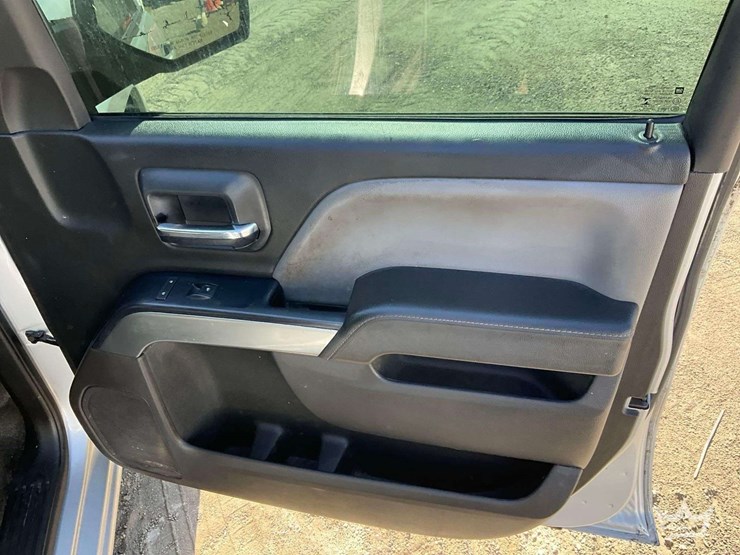 2016-chevrolet-silverado-1500-image-25