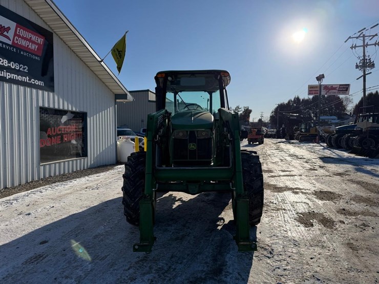 2016-john-deere-5100e-image-8