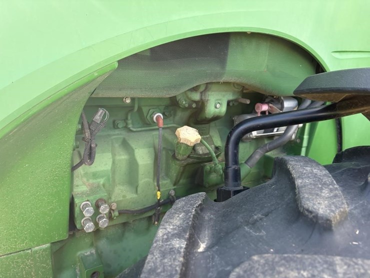 john-deere-8310r-image-6