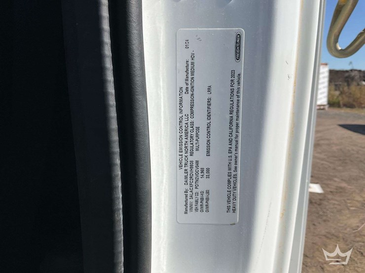 2024-freightliner-m2-106-image-6