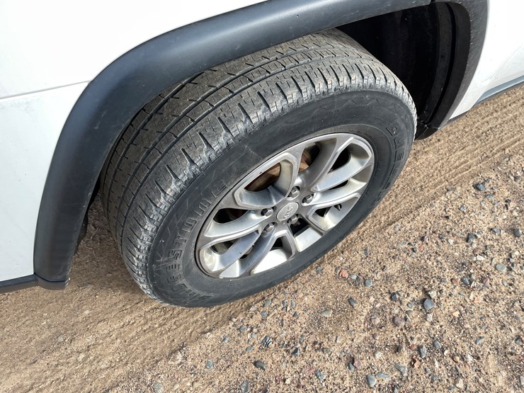 2015-jeep-grand-cherokee-image-10