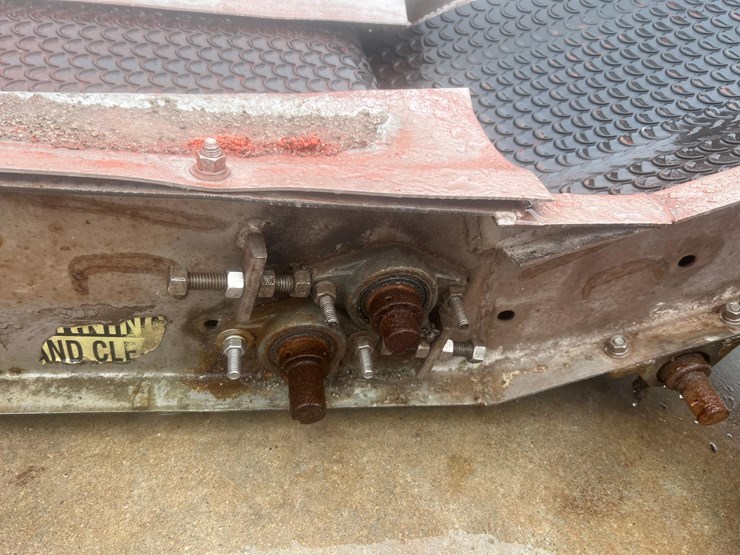 adams-under-truck-conveyor-image-21