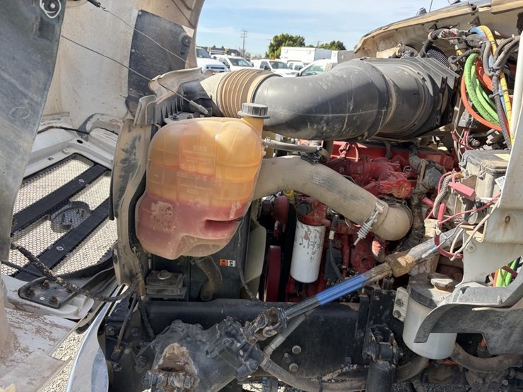 2011-ford-f750-image-6