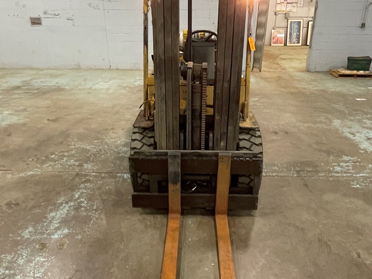 #178-•-cat-vc600-propane-forklift-image-2