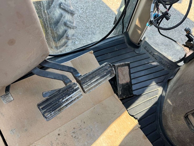 1998-john-deere-8100-image-39