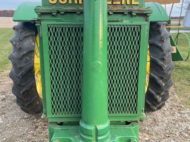 john-deere-model-b-image-8