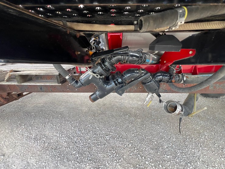 case-610-sprayer-system-2000-gallons-image-50