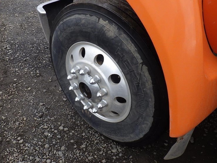 2004-ford-f650-image-36