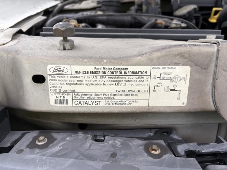 2006-ford-e350-sd-image-8