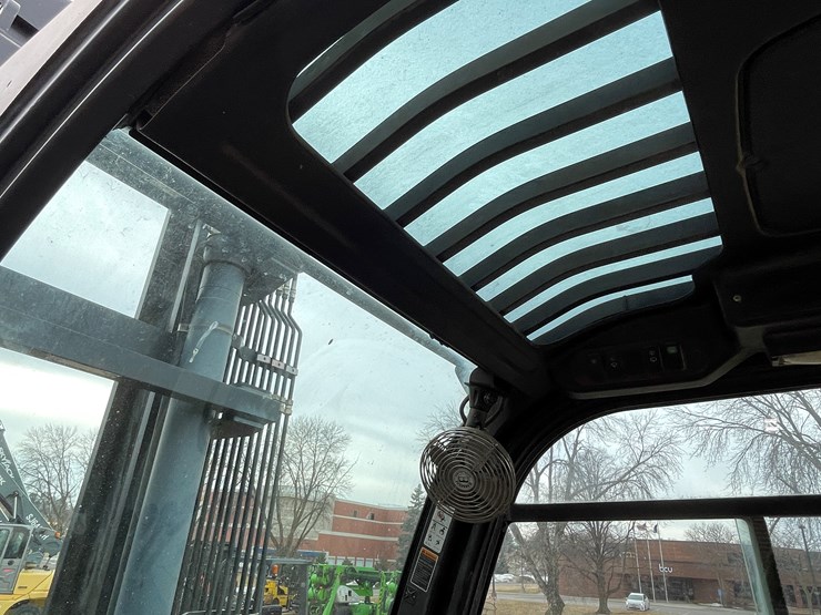 2018-caterpillar-dp135-image-46