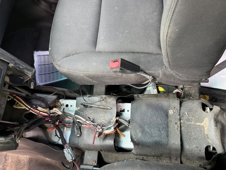 2016-ford-explorer-image-17