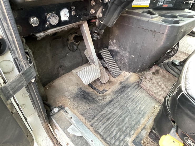 2000-international-9900-image-72