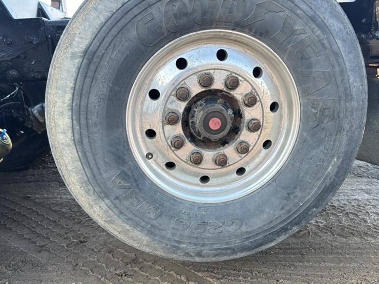 #119-•-2018-kenworth-log-truck-image-41