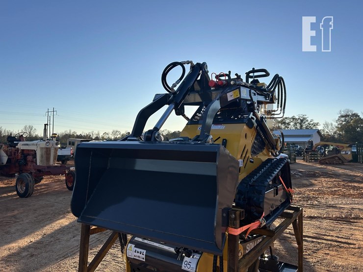 2025-mini-skid-steer-loader-sdlanch-image-2