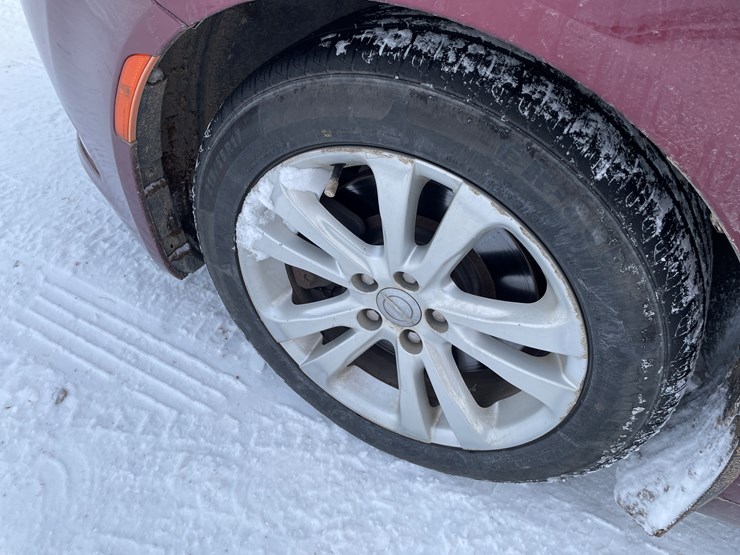 #1524-•-2016-chrysler-200-(has-mn-title)-image-13