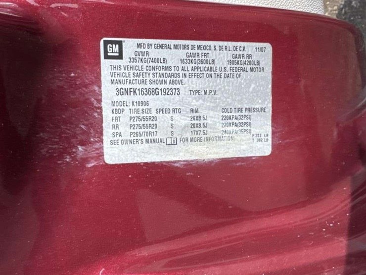 2008-chevrolet-suburban-image-20