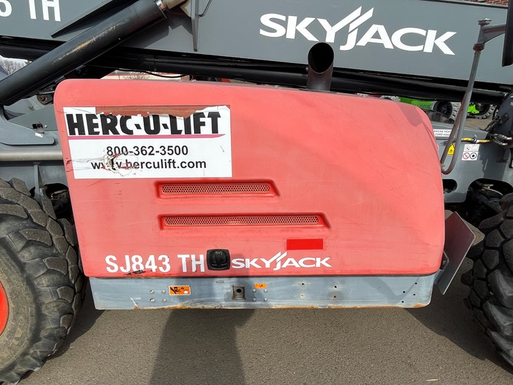 #130-•-2018-skyjack-sj843-telehandler-image-29