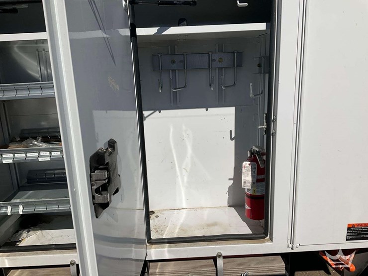 2024-freightliner-m2-106-image-41