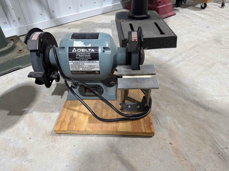 delta-bench-grinder-image-2