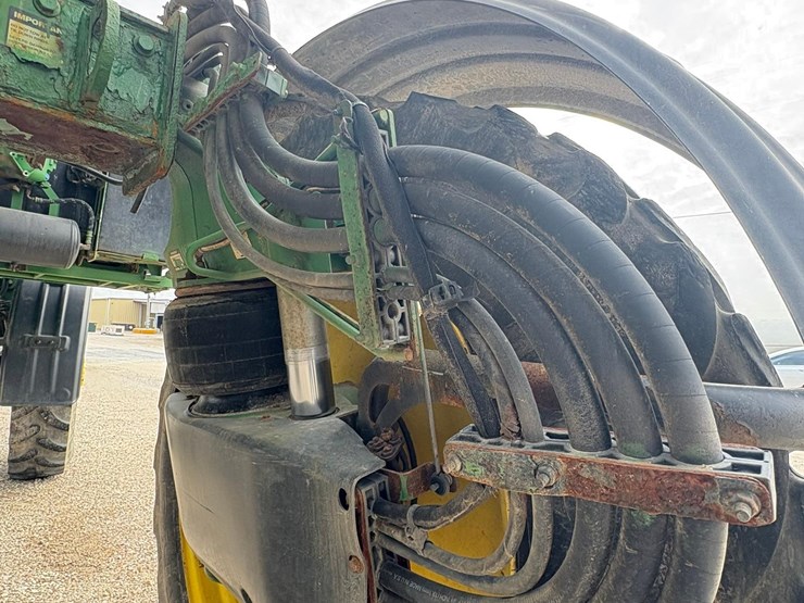 2019-john-deere-r-image-57