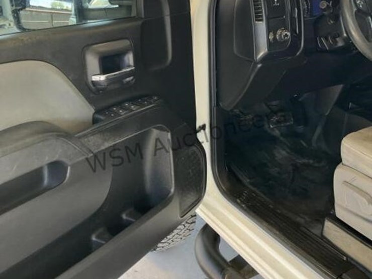 2019-chevrolet-silverado-2500hd-image-23