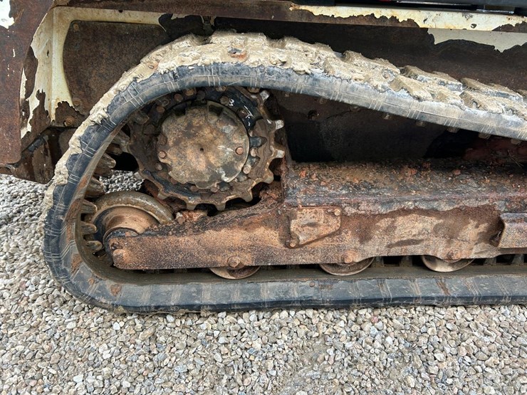 2017-bobcat-t450-image-14