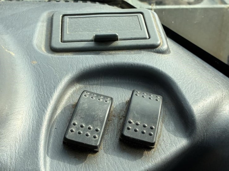 2004-komatsu-w200pt-wheel-loader-image-24