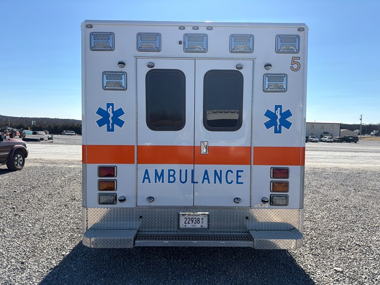 2018-ford-e450-image-5