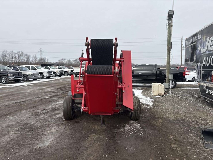 massey-ferguson-1838-image-4