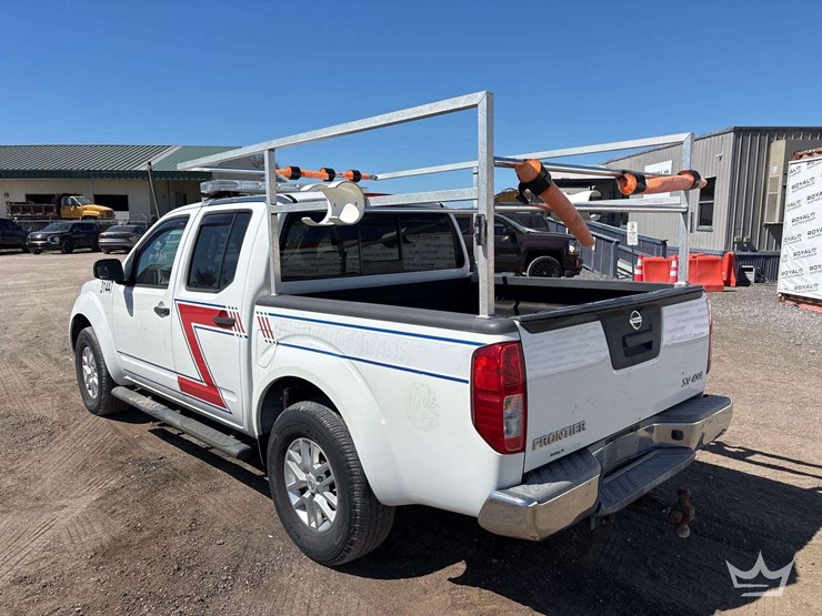 2015-nissan-frontier-image-4