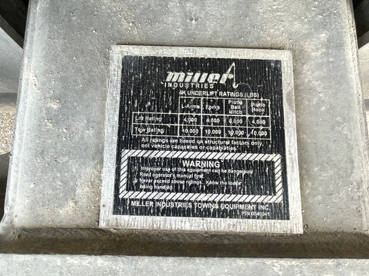 2018-peterbilt-337-image-36