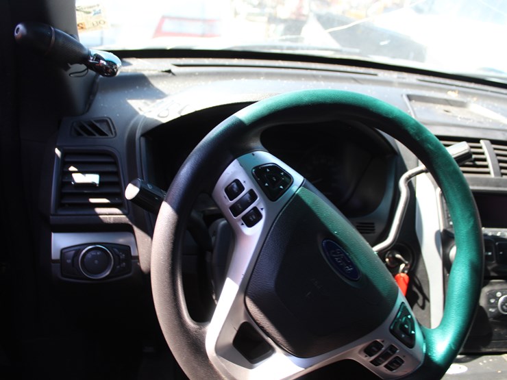 2014-ford-explorer-image-9