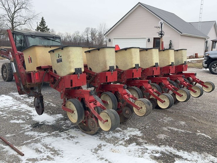 international-800-image-1