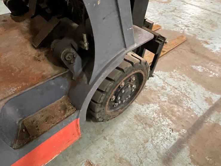 #170-•-world-lift-254-propane-forklift-image-21