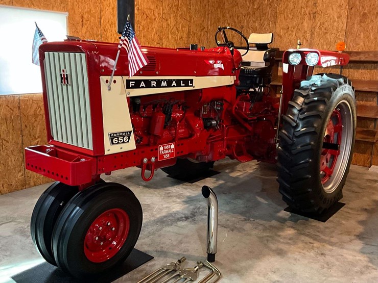 1969-farmall-656-image-1