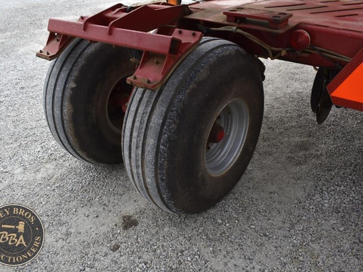 2010-case-ih-1240-image-22