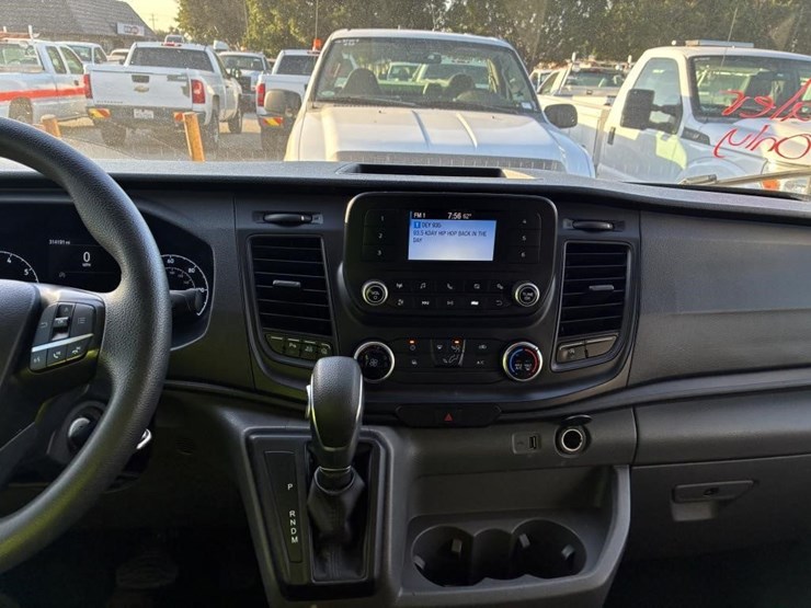 2020-ford-350-image-14