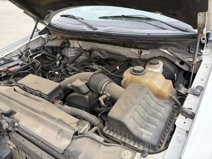 2011-ford-f150-xlt-image-6