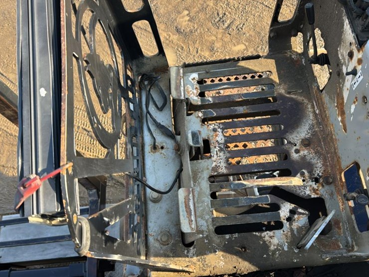 #119-•-2018-kenworth-log-truck-image-24