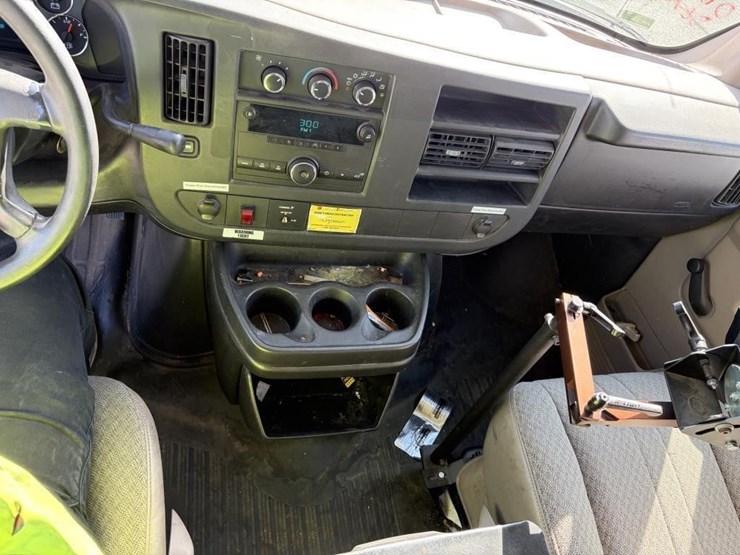 2008-utility-van-image-14