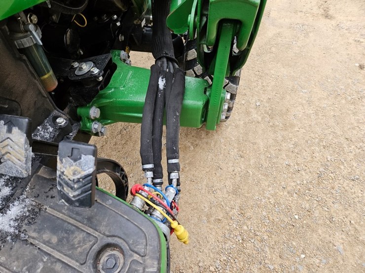 john-deere-1025r-image-22