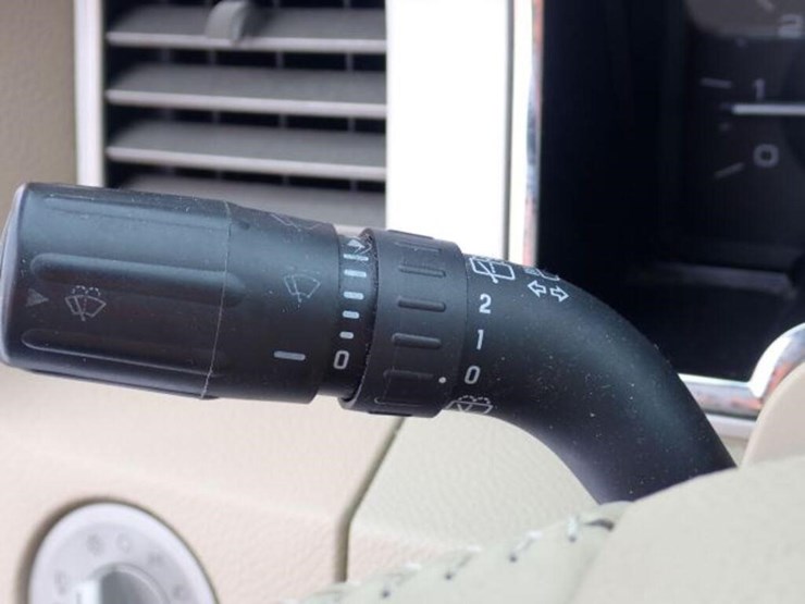 2009-lincoln-navigator-image-17