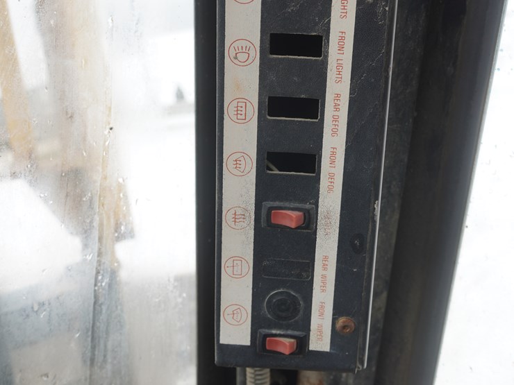 #106-•-hyster-135-forklift-image-16