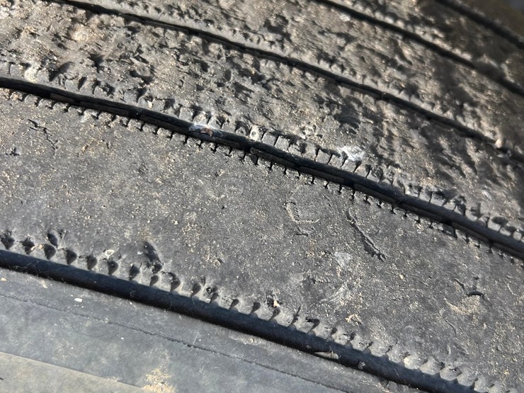 2006-freightliner-auger-truck-image-52