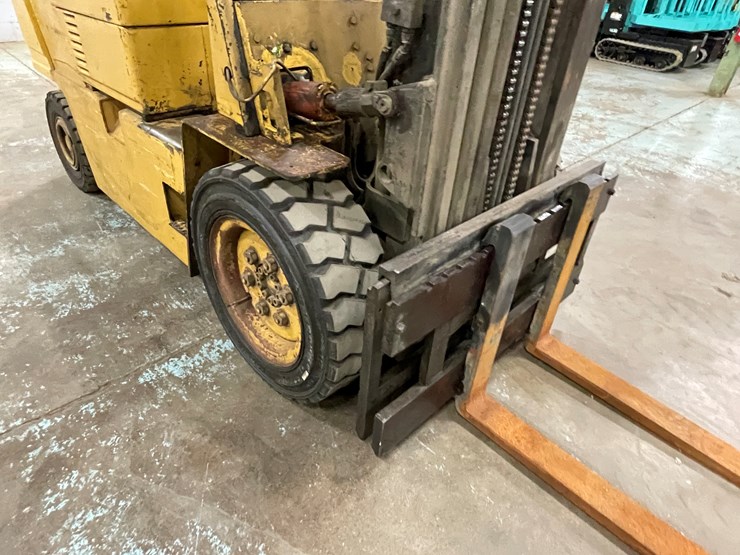 #178-•-cat-vc600-propane-forklift-image-25