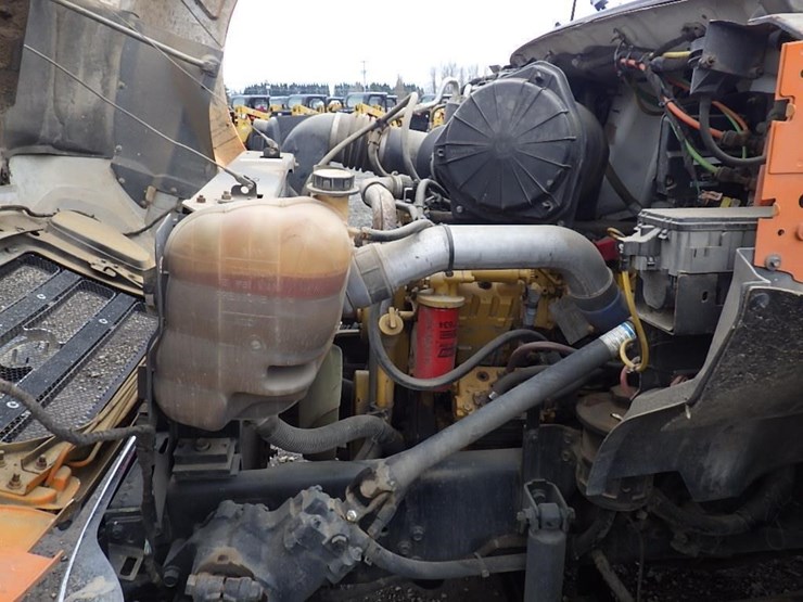 2004-ford-f650-image-27