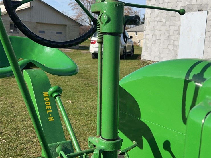 john-deere-h-image-34