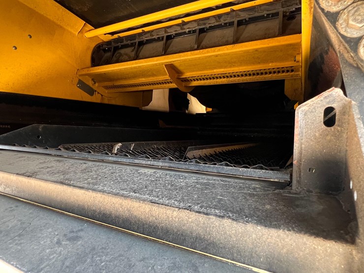 2023-new-holland-cr10.90-image-57